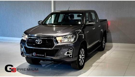 TOYOTA HILUX 2.8 SRV 4X4 CD 16V DIESEL 4P AUTOMÁTICO TOYOTA HILUX 2.8 SRV 4X4 CD 16V DIESEL 4P AUTOMÁTICO